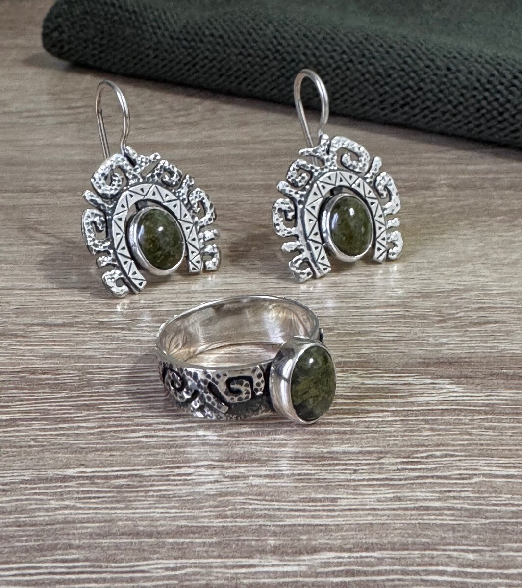 Национальная украшения