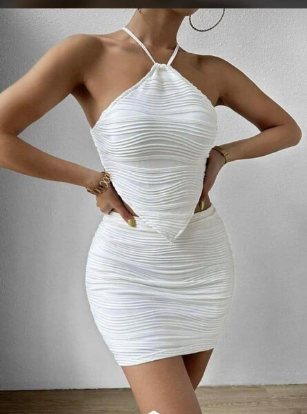 Robe blanche élégante femme