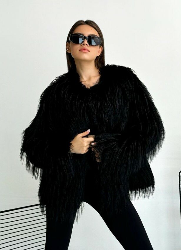 Красивая женская шуба "Етти", черная