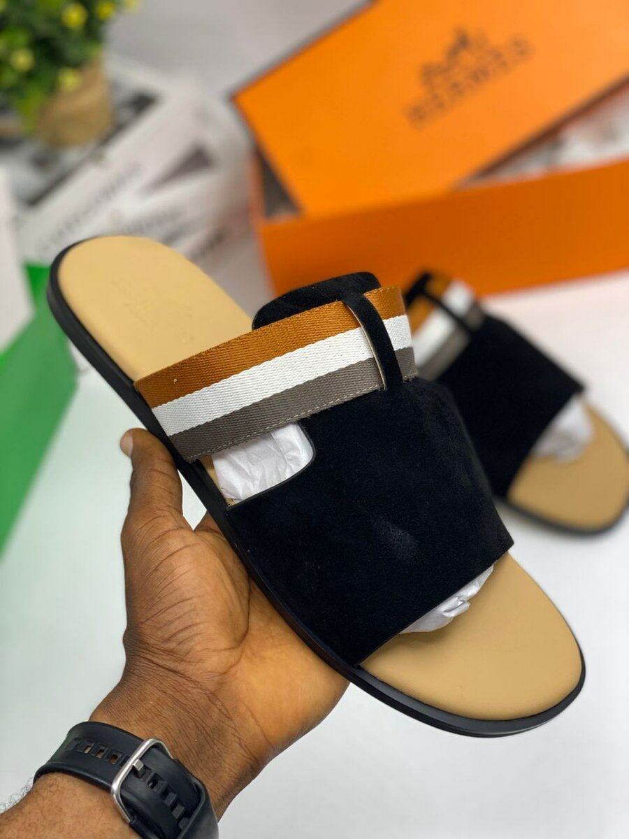 Solid branded slippers