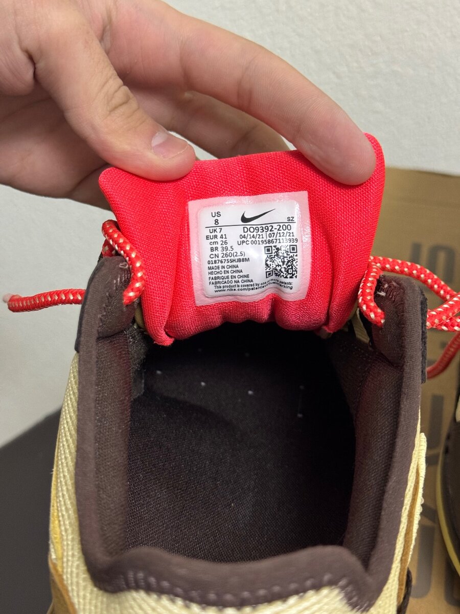 Nike air max 1 travis scott