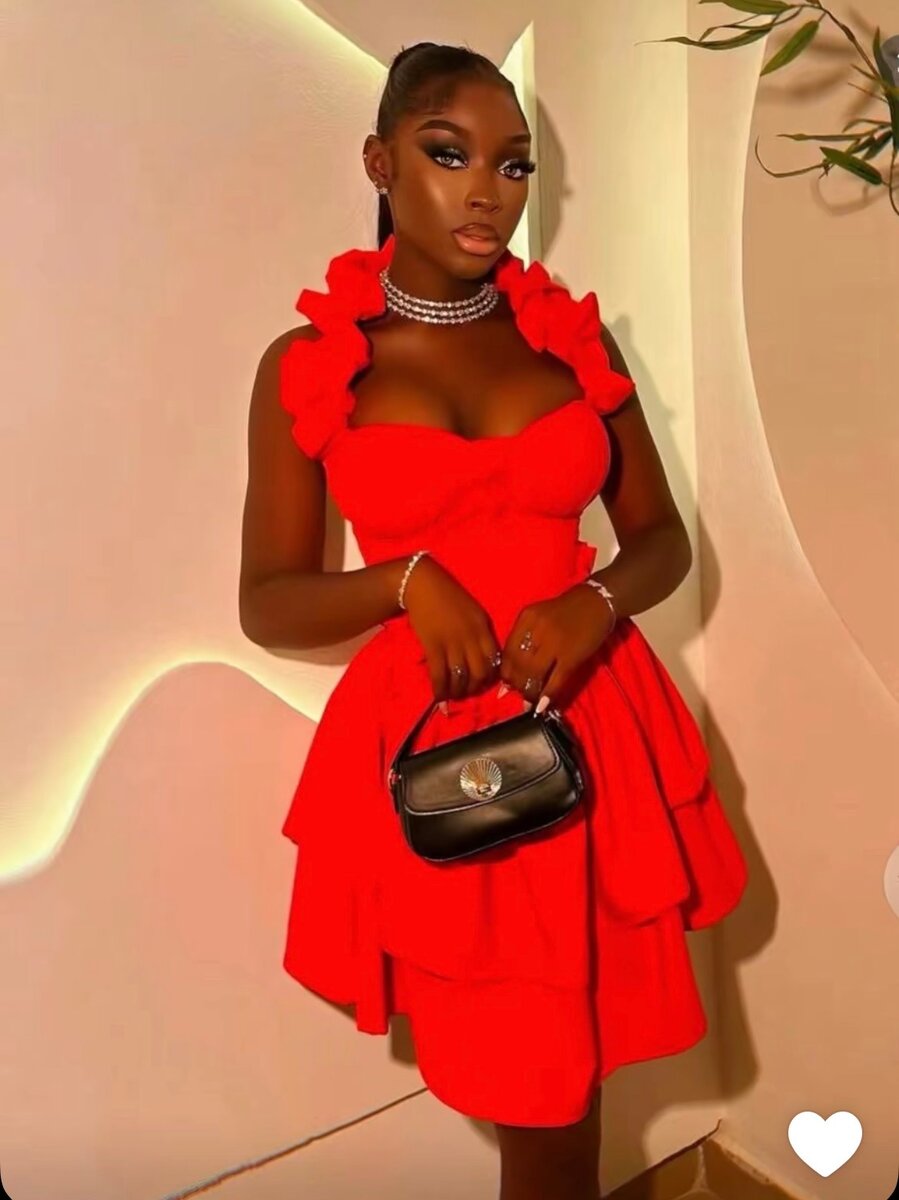 Robe élégante à volants