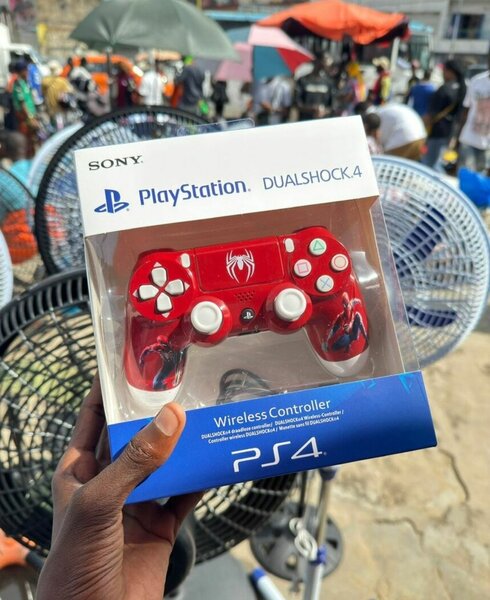 Manette PS4 Spider-Man Rouge