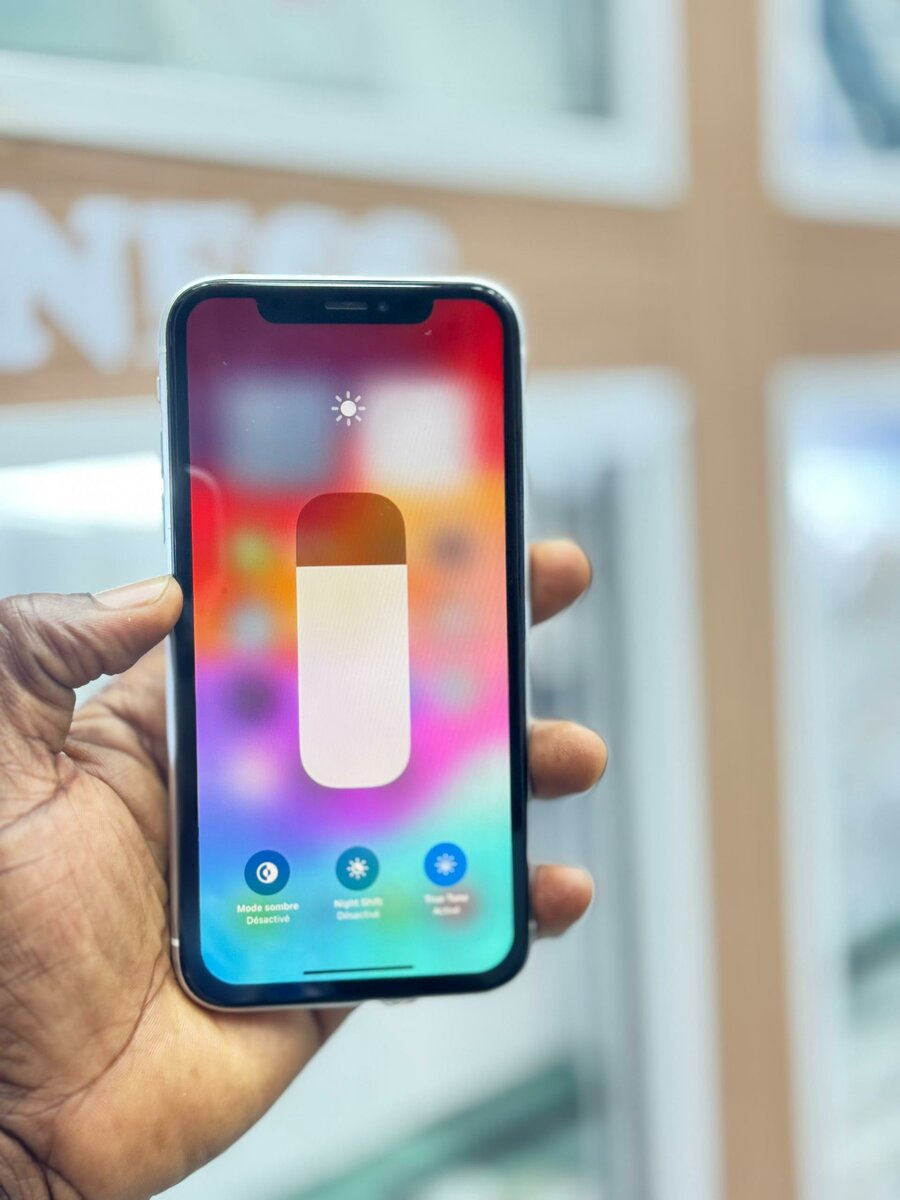 iPhone XR 64Go sans ID