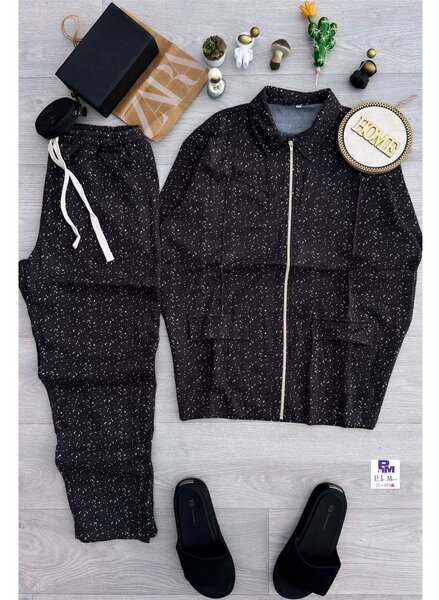 Ensemble de survêtement moderne