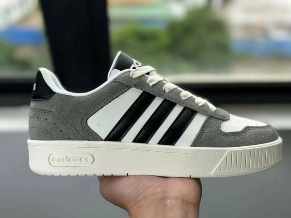 Basket adidas