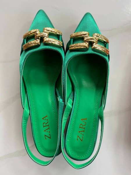 Escarpins élégants Zara en satin