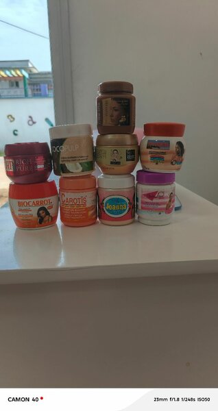 Crèmes et lait pour la peau