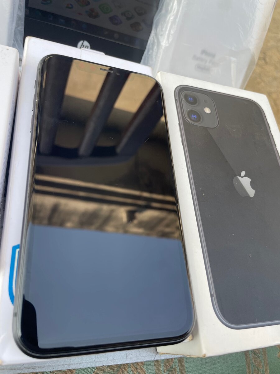 iPhone 11 Simple 64G Noir
