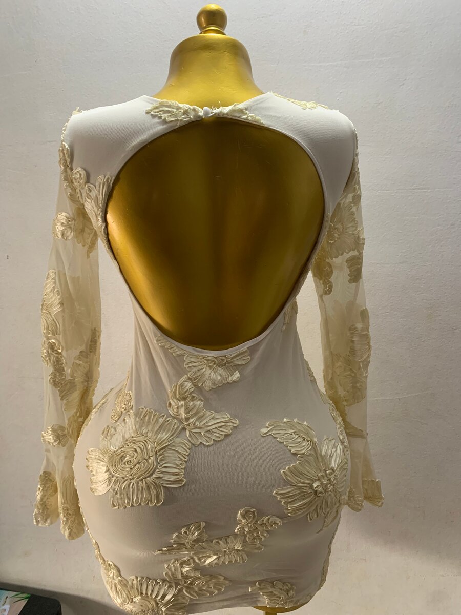 Robe élégante à motifs floraux