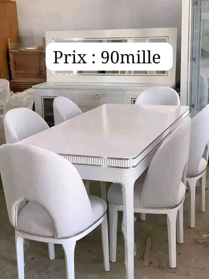 Salle à manger moderne 7 pièces