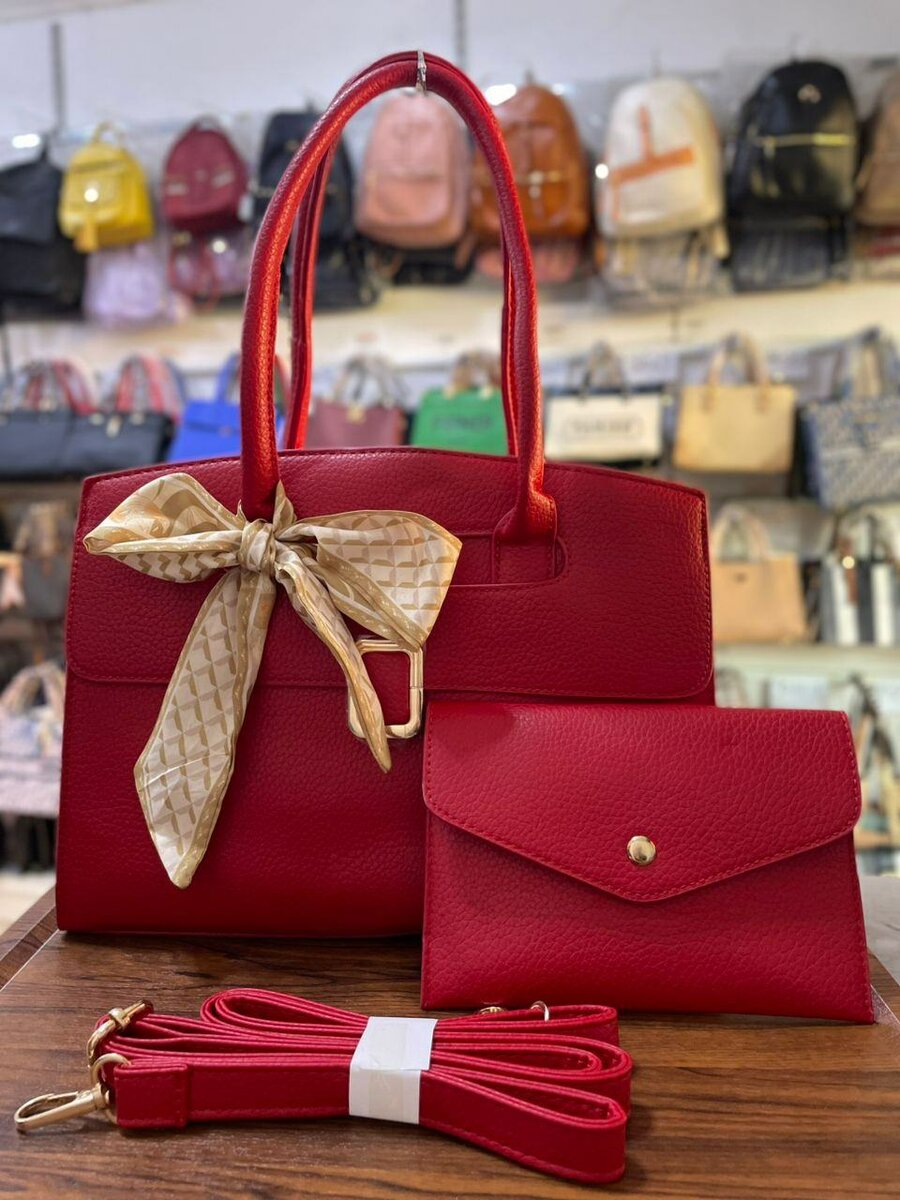 Sac à main élégant avec pochette