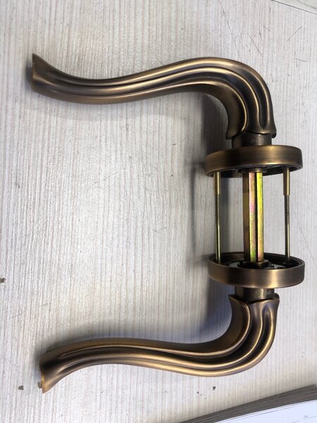 Ручка для двери. Качественный! Сделано полностью изметалла.