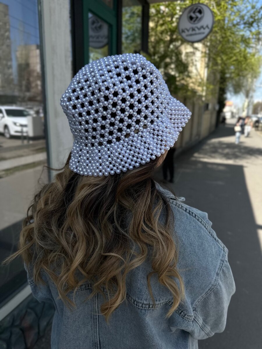 Шляпа из бусин, ручной работы