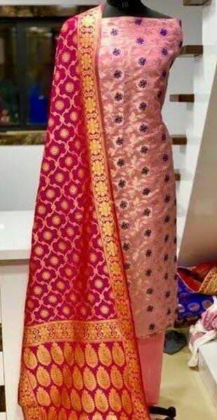 Ladies suit