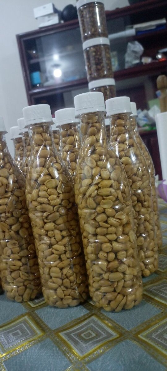 Arachides grillées en bouteille