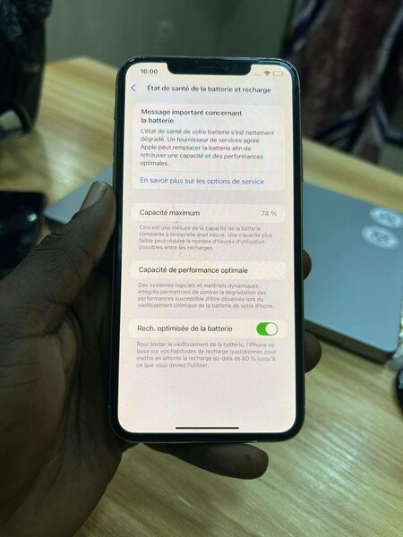 iPhone 11 simple tout passe propre