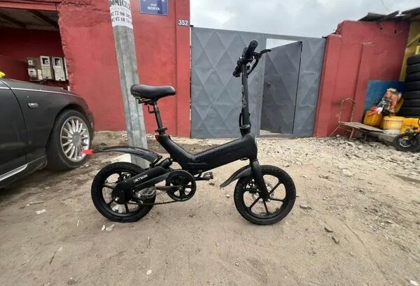 Vélo pliant compact urbain