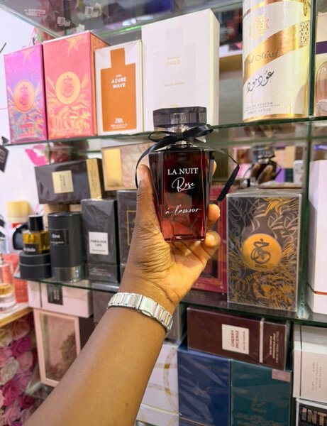 Parfum La Nuit Rose