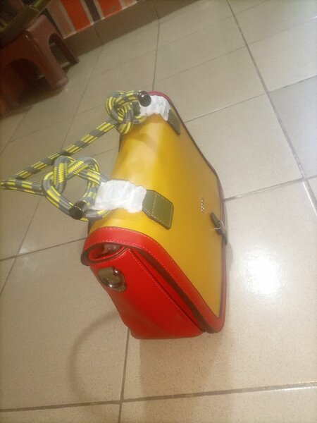 Sac à main coloré moderne