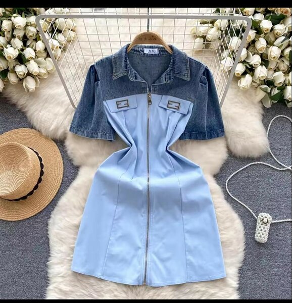 Robe bleue avec haut en jean