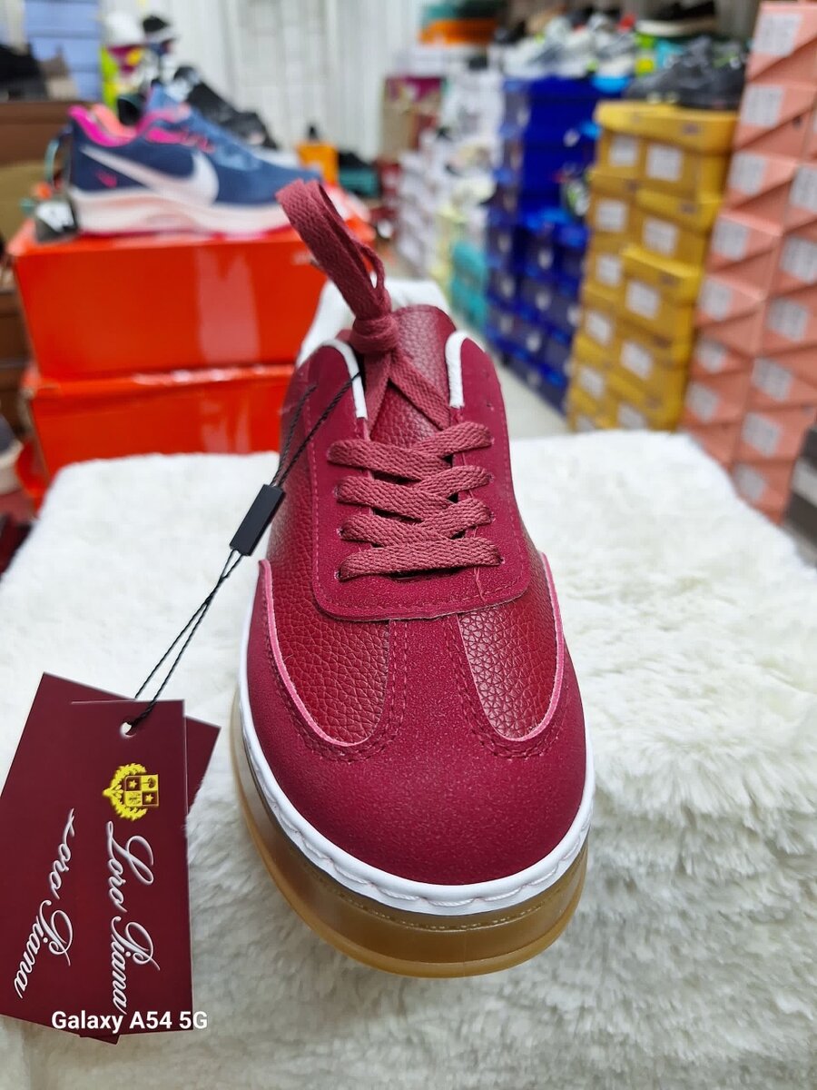 Женская обувь