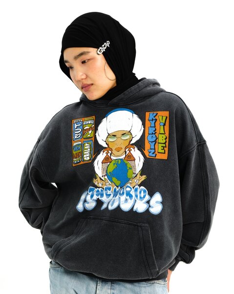 Этно толстовка «The World is Yours»