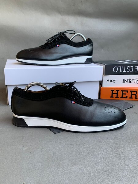 Chaussures habillées en cuir homme