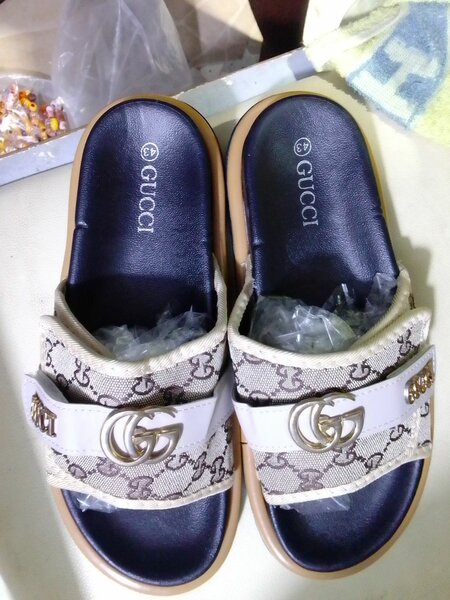 Sandales confort élégantes