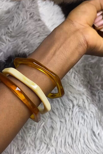 Bracelets en résine élégants