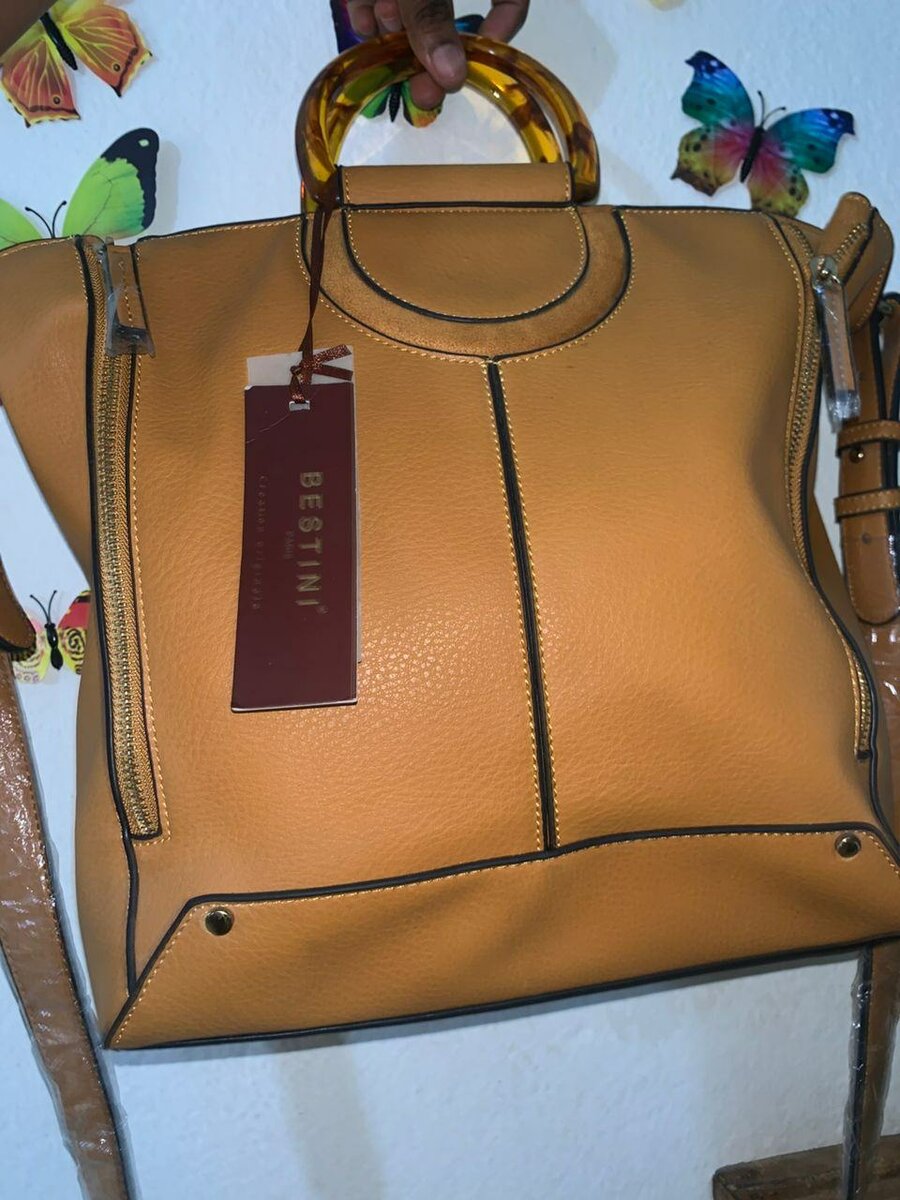 Sac à main élégant croco