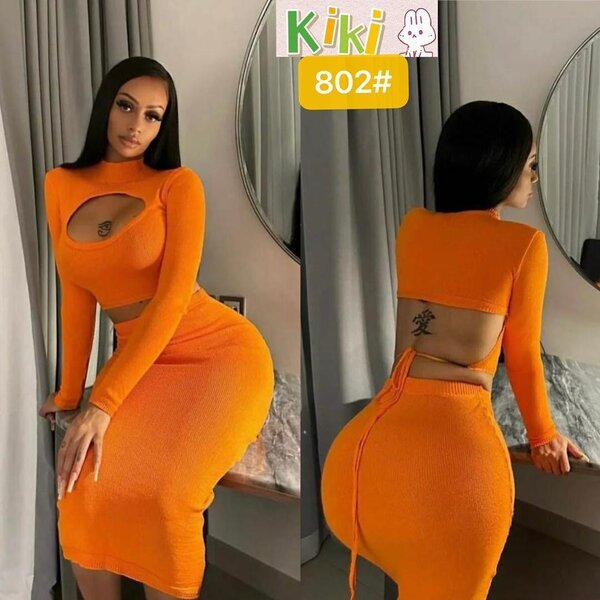 Je suis complet, sexy, là cest disponibleJe suis complet, se