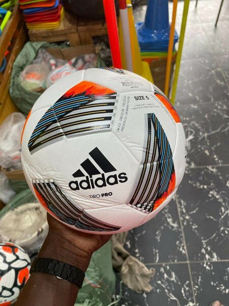 Ballon de football Adidas
