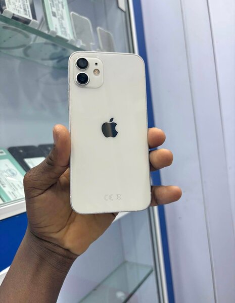 Smartphone iOS 5G Blanc