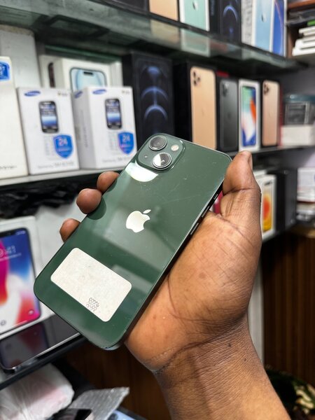 iPhone 13 simple 128giga