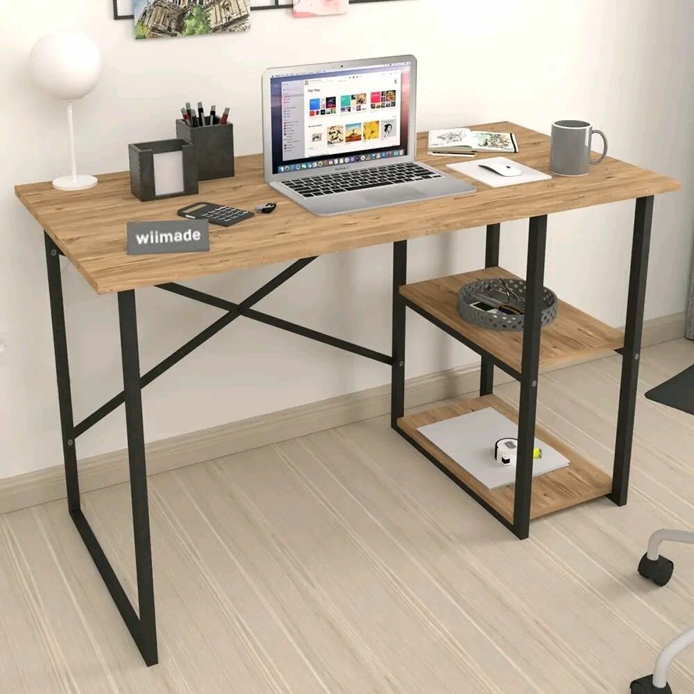 Bureau moderne avec étagères