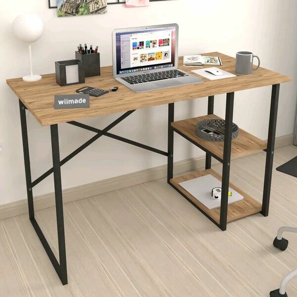 Bureau moderne avec étagères