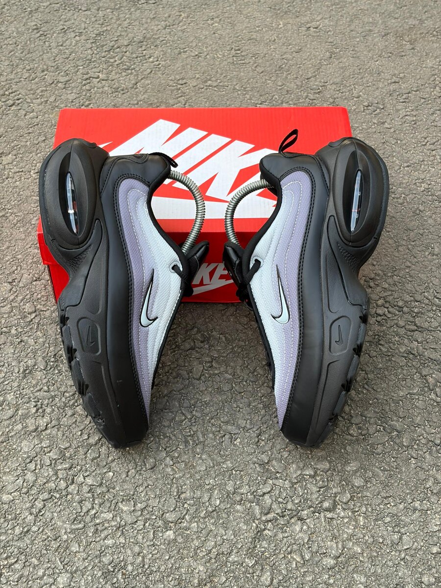 Nike Air Max Teal Sneakers