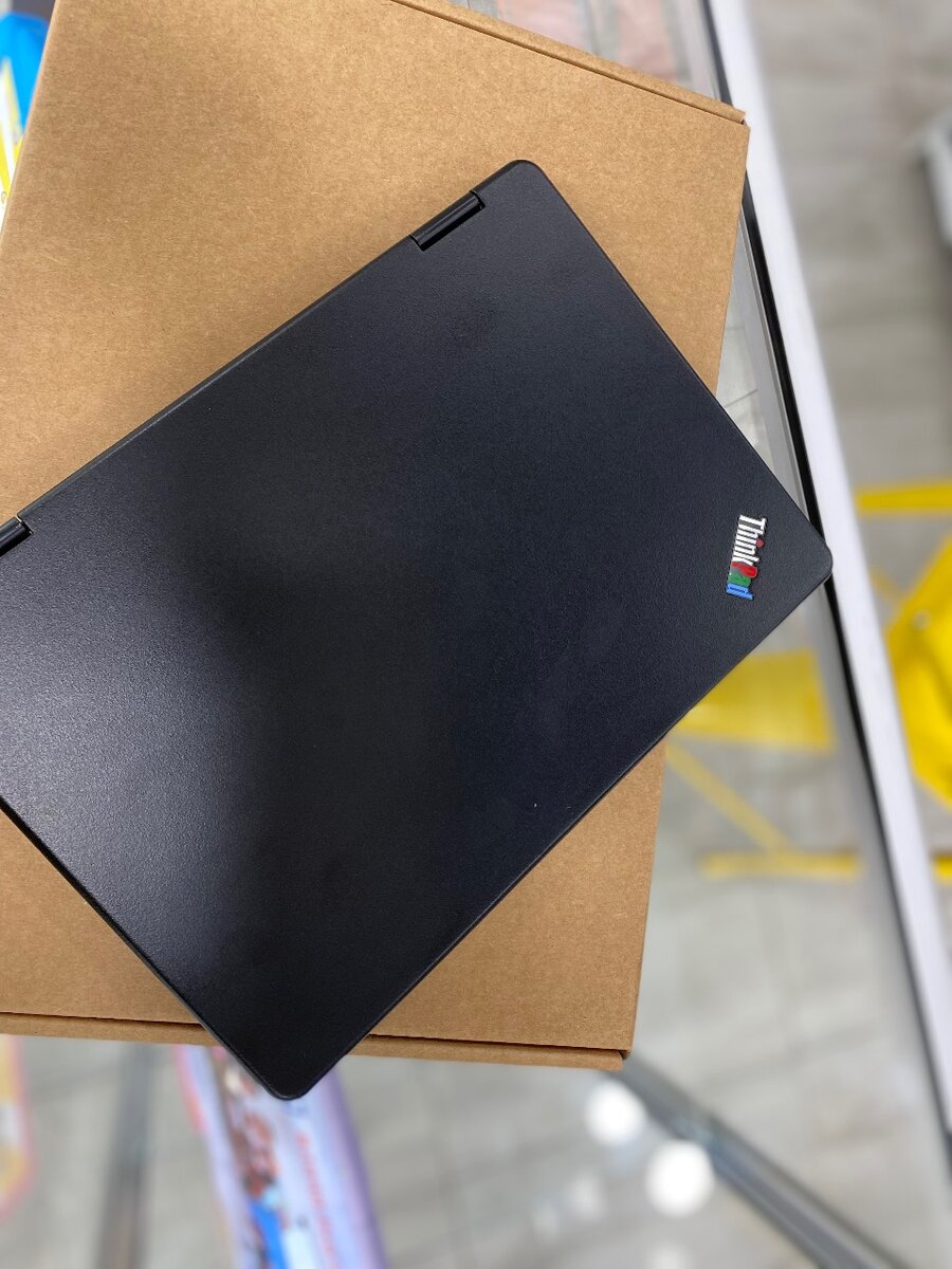 LENOVOTHINKPAD 11e yoga