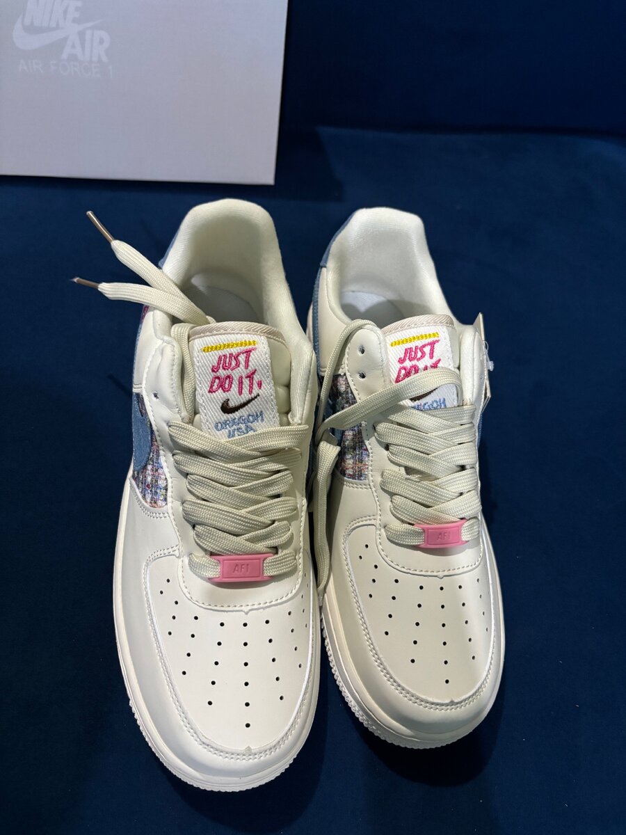 Nike Air Force 1 07 LX Denim Swoosh Boucle