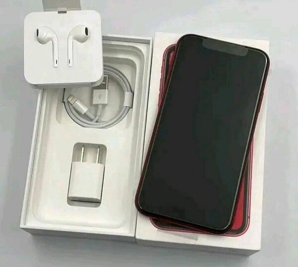 iPhone XR Rouge Neuf