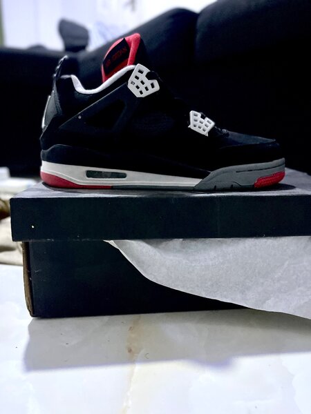 Jordans J4
