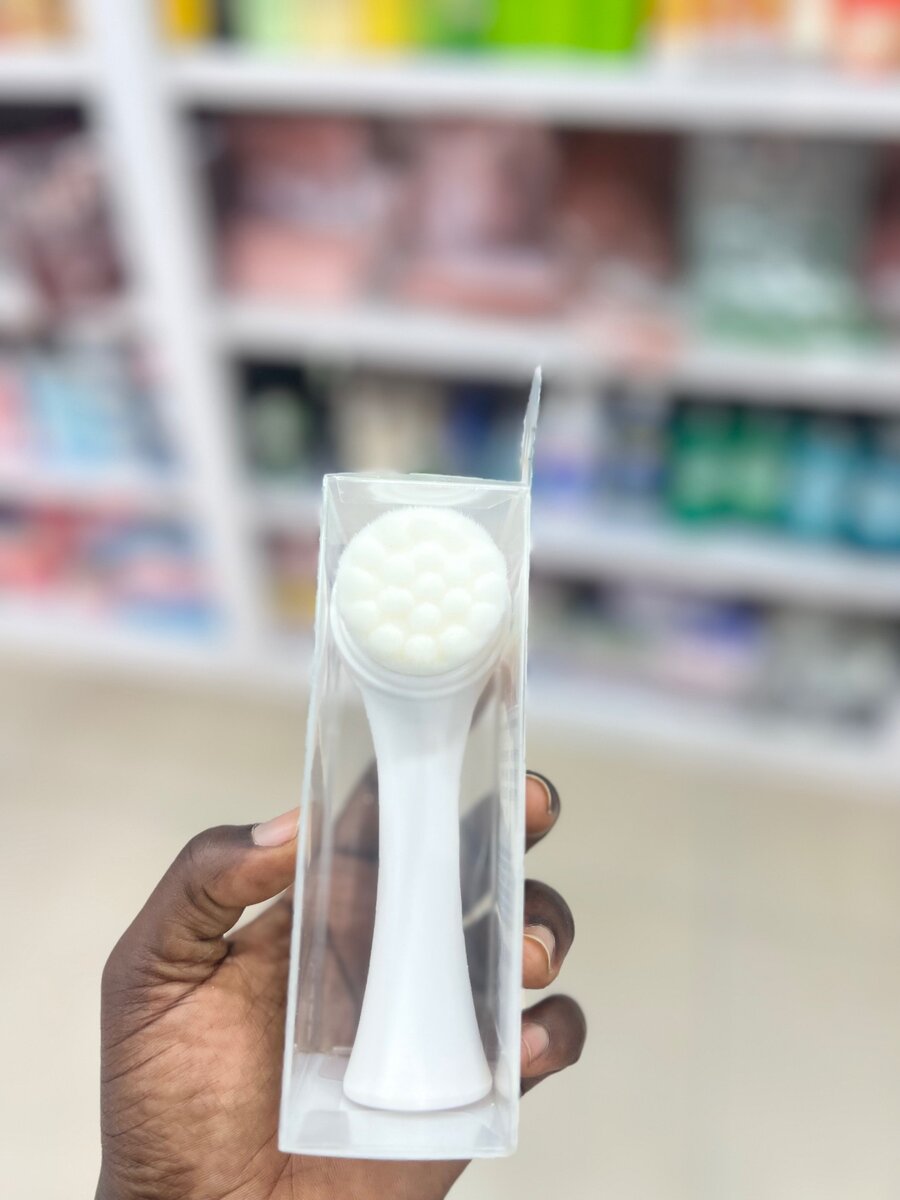 Face brush