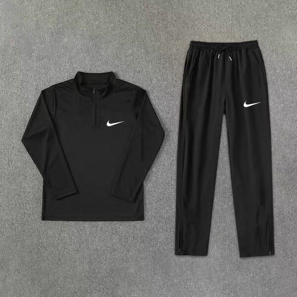 Ensemble de survêtement Nike
