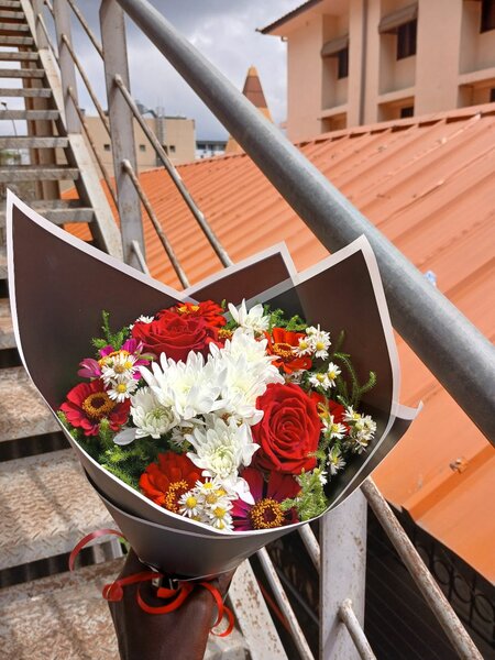 Bouquet vibrant de fleurs fraîches