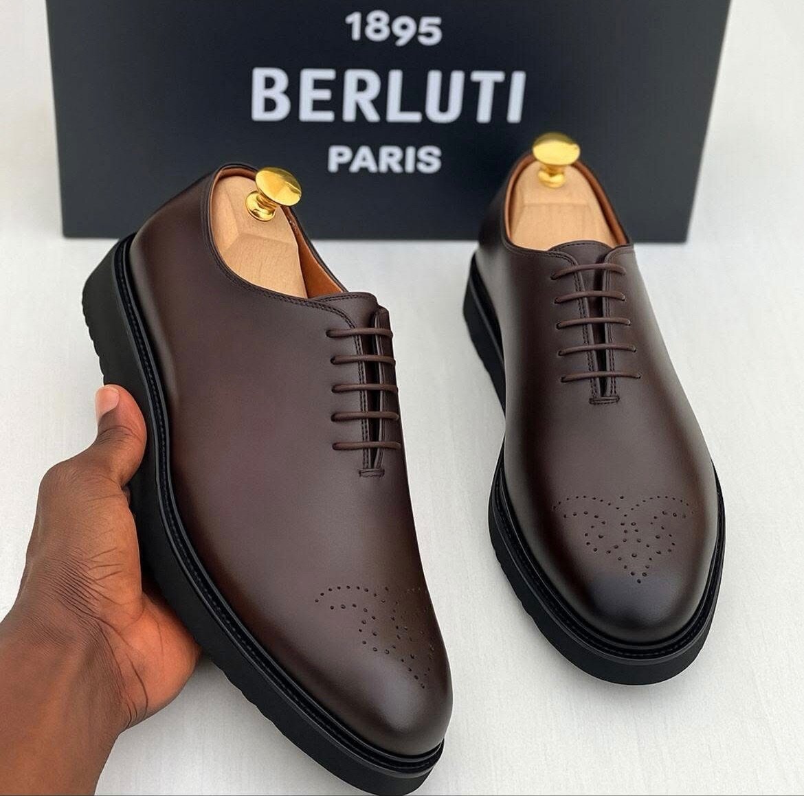 Chaussures en cuir élégantes