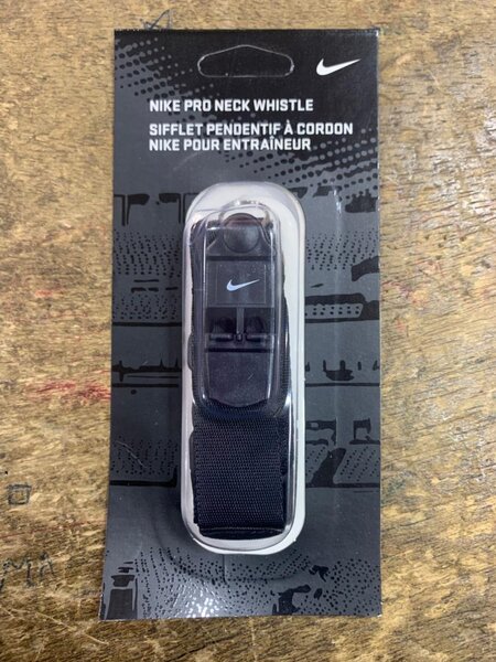 Sifflet de sport avec cordon