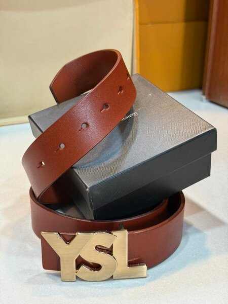 Ceinture cuir boucle dorée