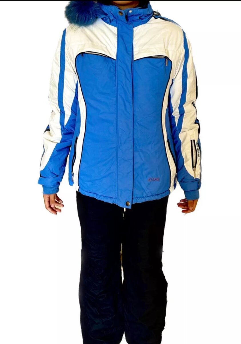 Горнолыжный женский костюм