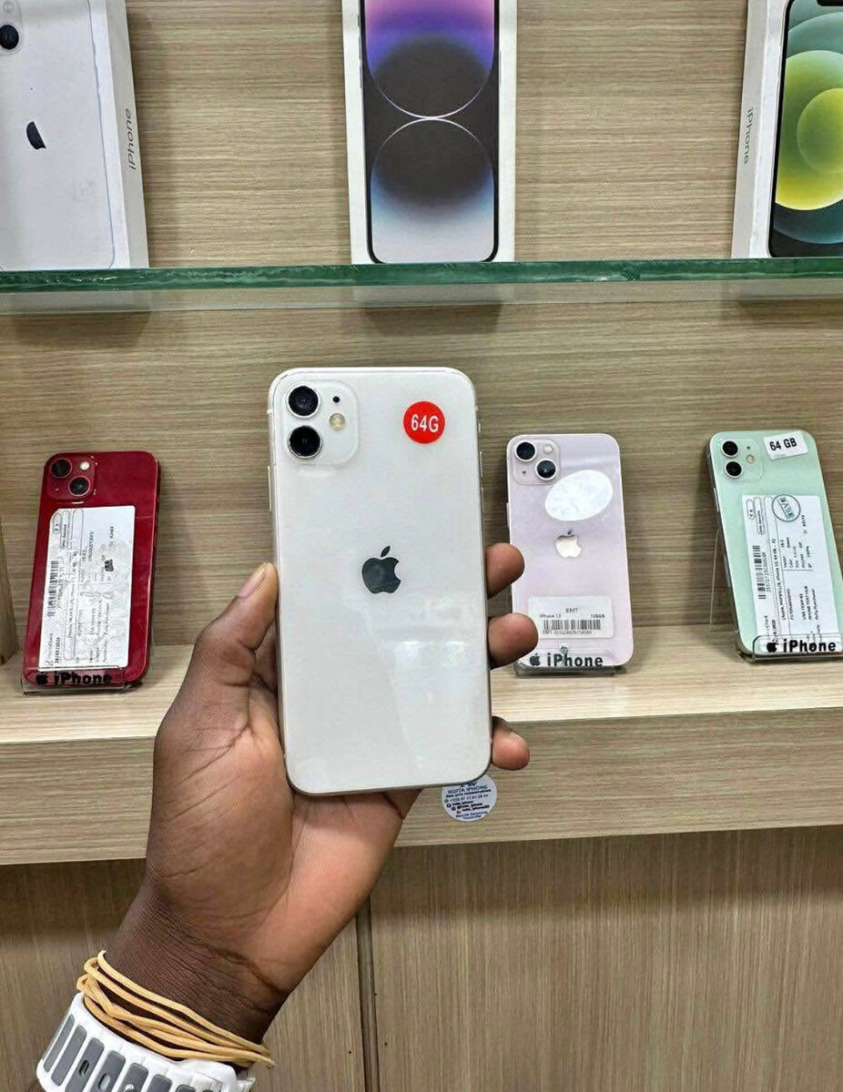 iPhone 11 simple Casi neuf